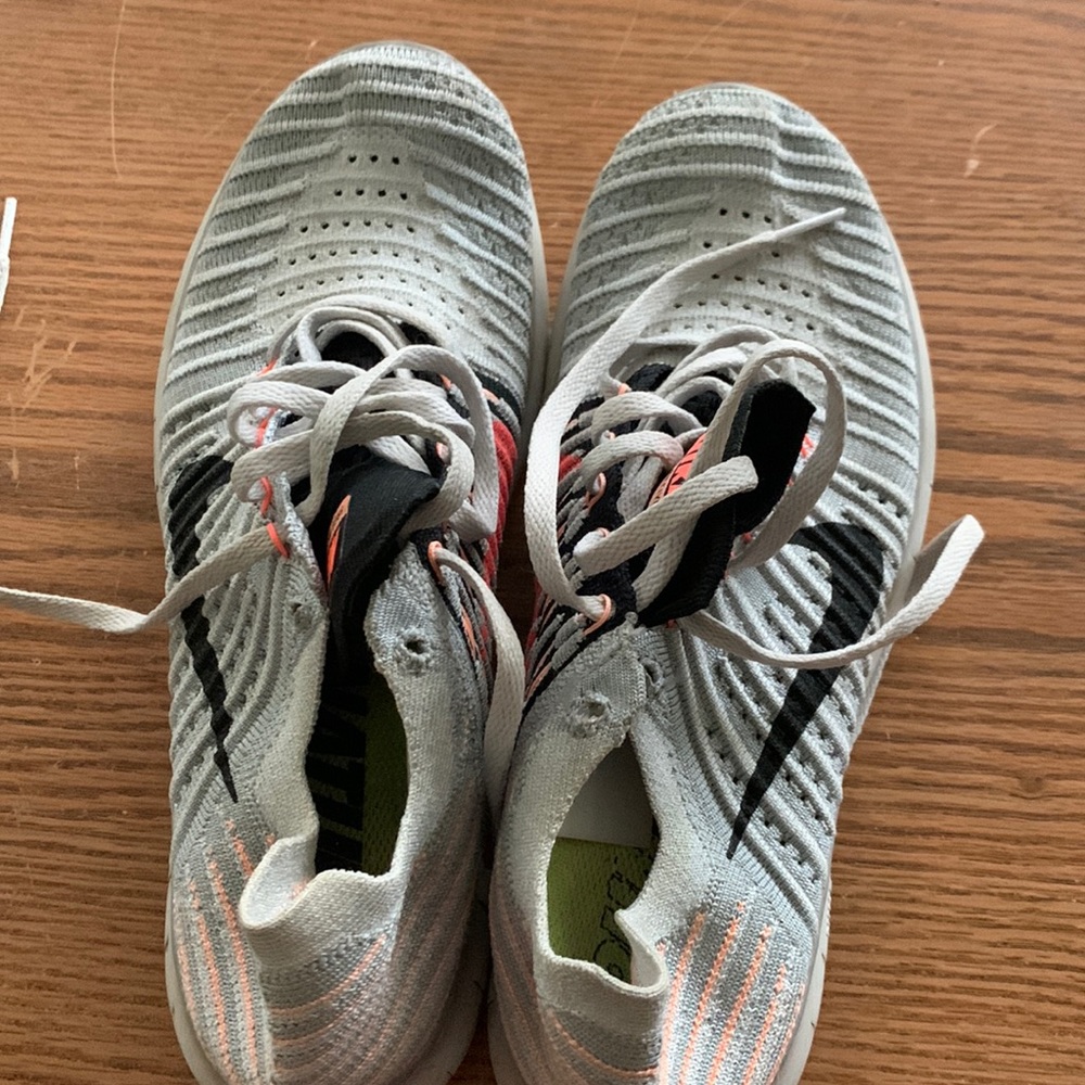 Women’s nike running shoes